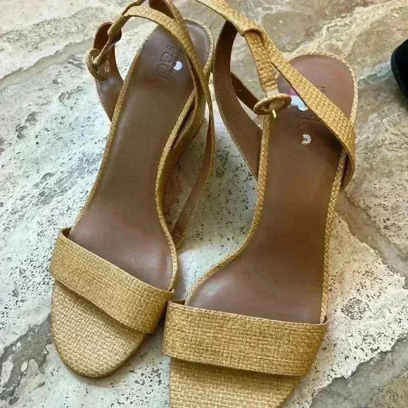 New NORDSTROM RACK Carrie Wedge Sandal in Tan - Picture 3 of 4